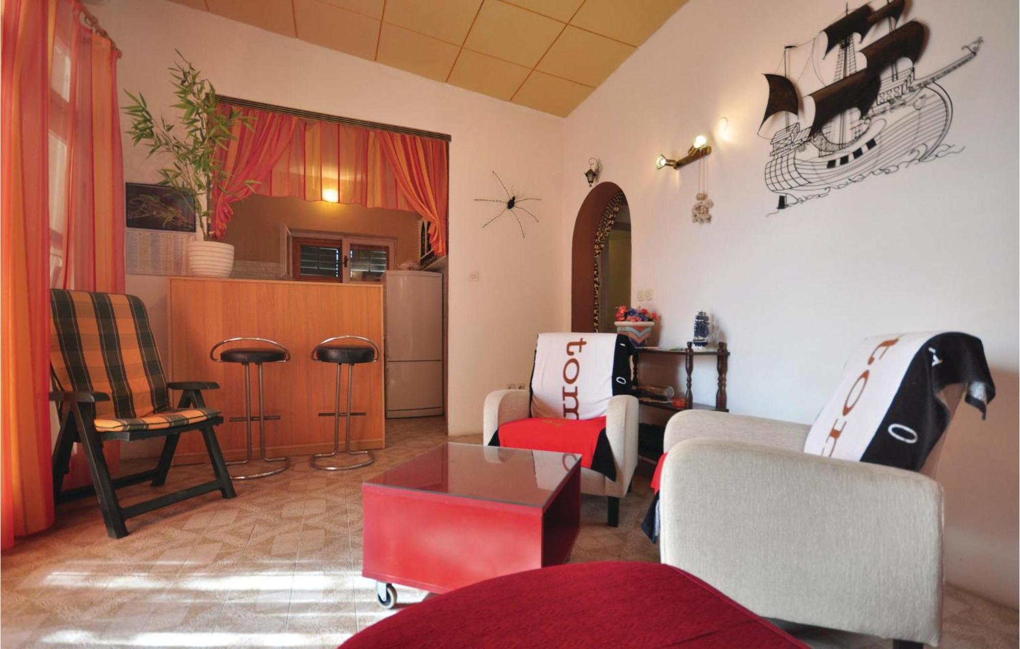 Awesome Home In Seget Vranjica With Wifi Екстер'єр фото