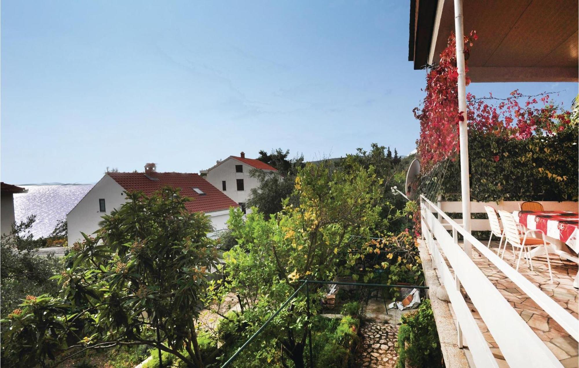 Awesome Home In Seget Vranjica With Wifi Екстер'єр фото